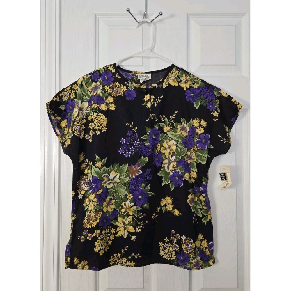 Nouveau‎ 2 Piece Womans Florial Print Top Size Small Bottom Size Large